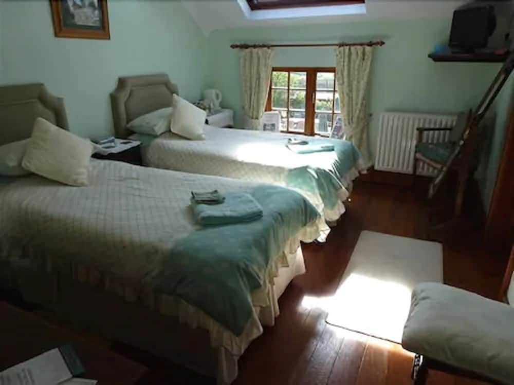 Burton Farmhouse