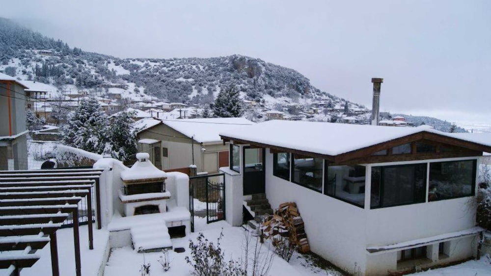 Goura Guesthouse Mountain Double Suite Lake Doxa