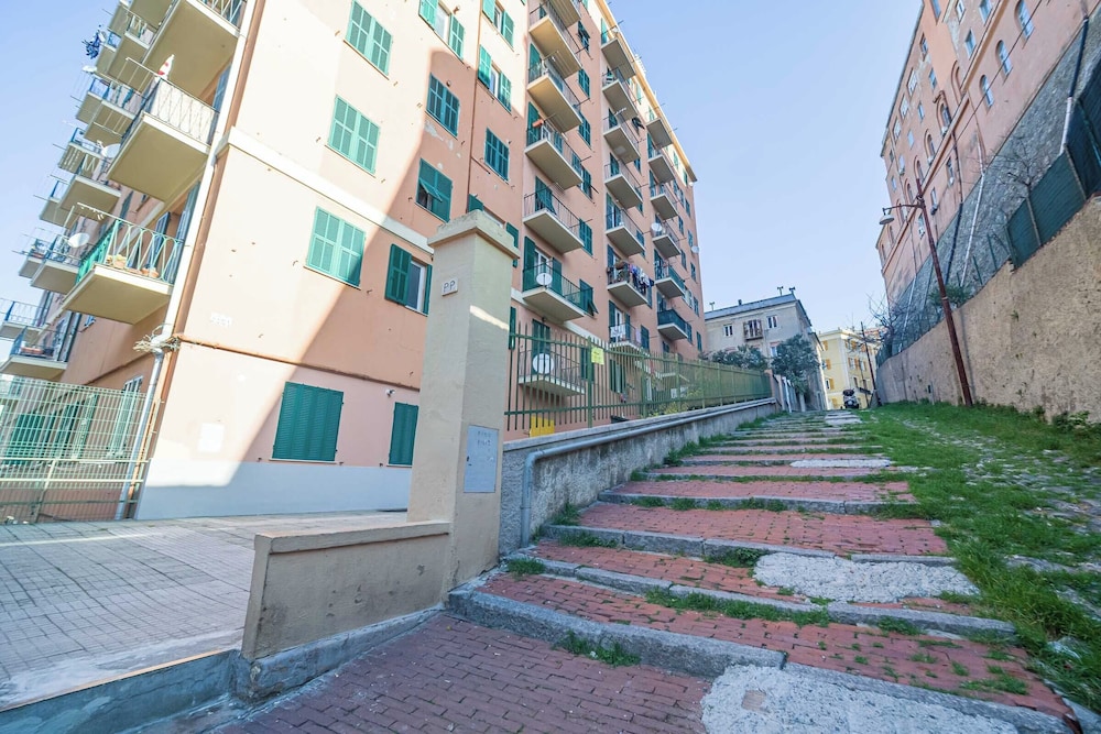 Genova Oregina Cozy Apartment - W/ Balcony