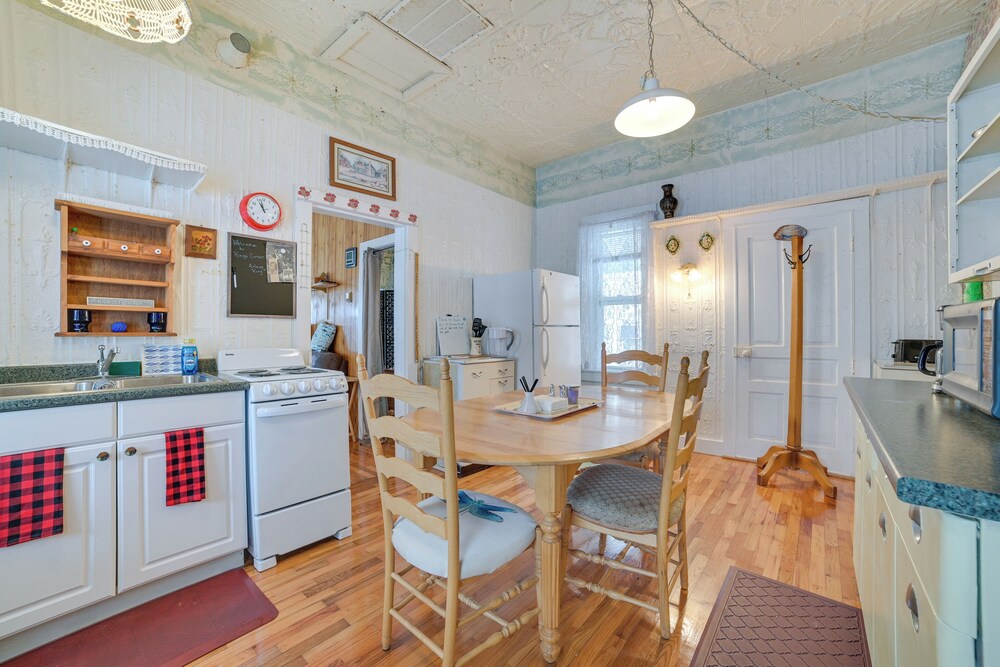 Historic Houghton Lake Getaway Near Shoreline - Property Image 22