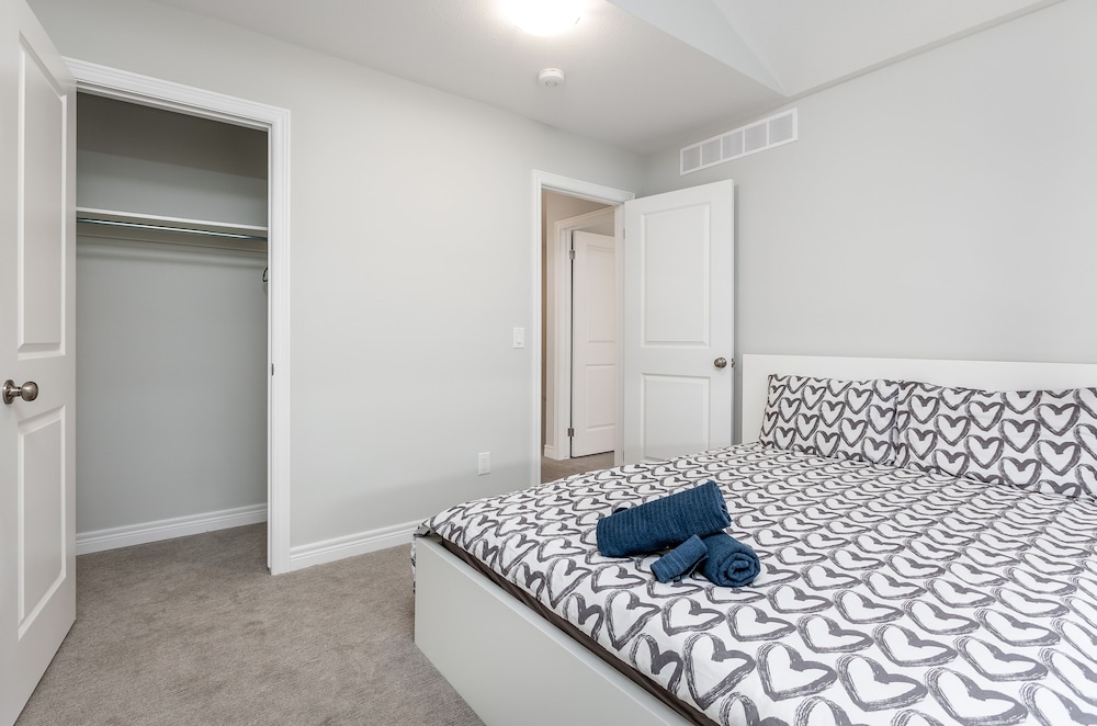 Luxury Entire house mins Niagara falls & Brock uni