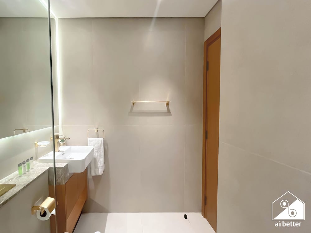 Bright & Modern1br Binghatti Amber JVC Dubai
