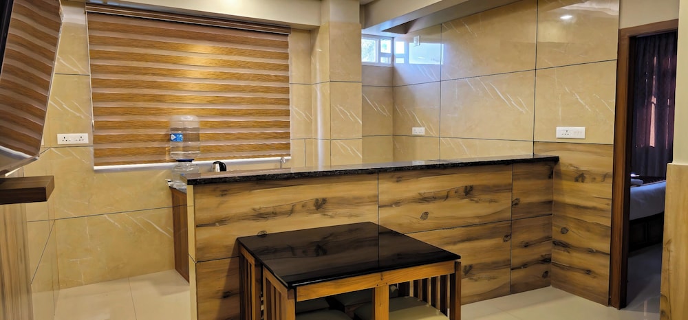 Alicos Residency