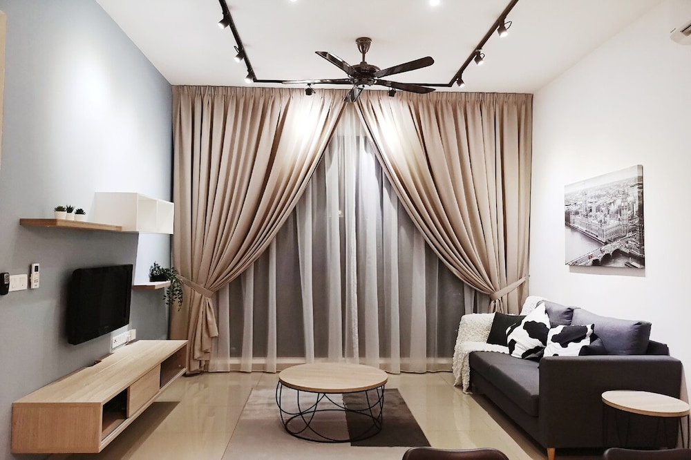 Conezion @ IOI Resort Apartments
