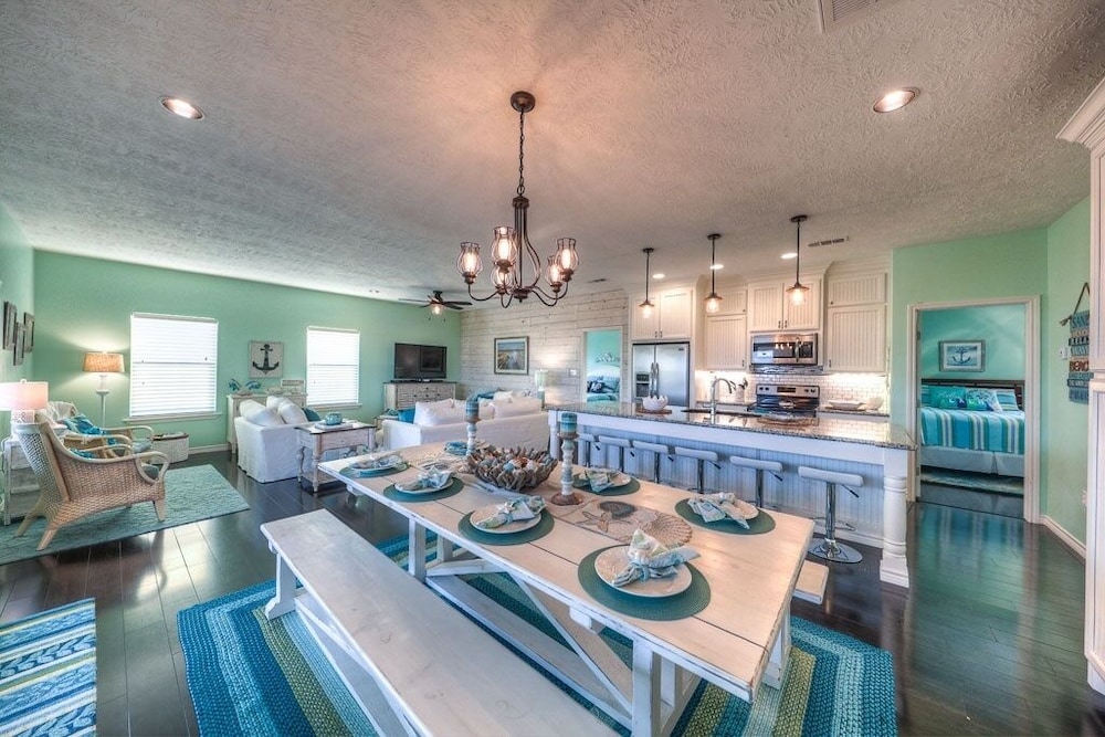 Once Upon A Tide 3 Bedroom Home by RedAwning