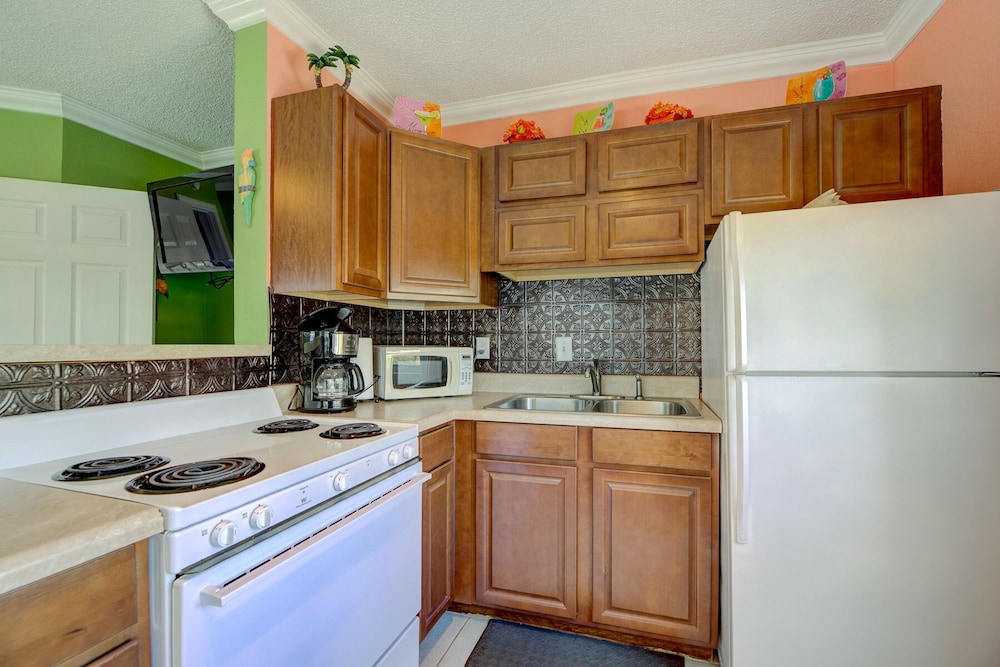 Pompano Beachfront Vacation Rentals view 3