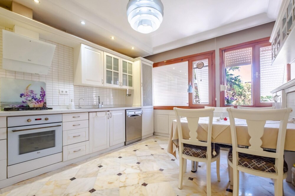 Ravishing Flat With Nature View in Florya