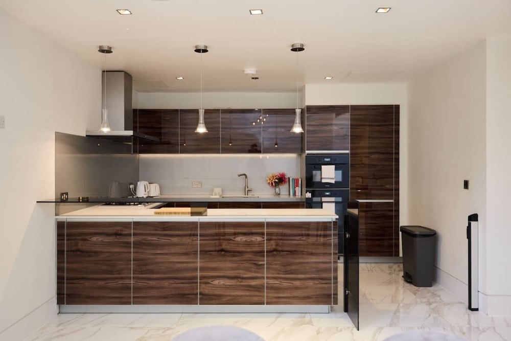 The Radnor Mews Residence Stylish 3bdr Mews House