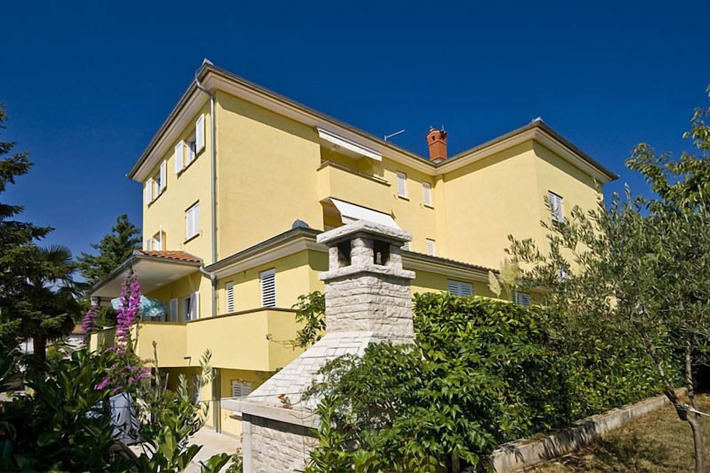 Apartments Davorka