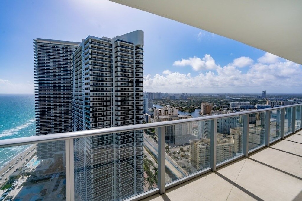 Private 2br Ocean View At Hyde Beach Resort 2 Bedroom Condo