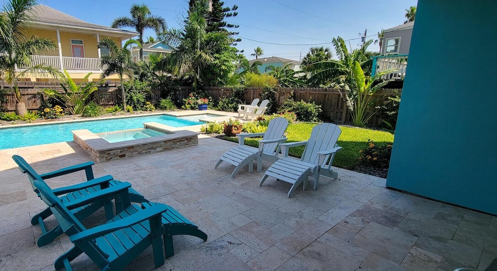 Tranquil Turquoise Retreat