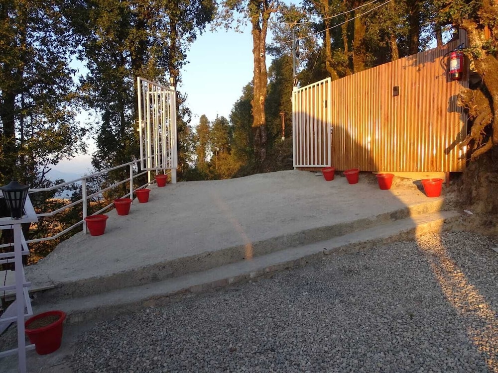 Shiku Glamping Stays