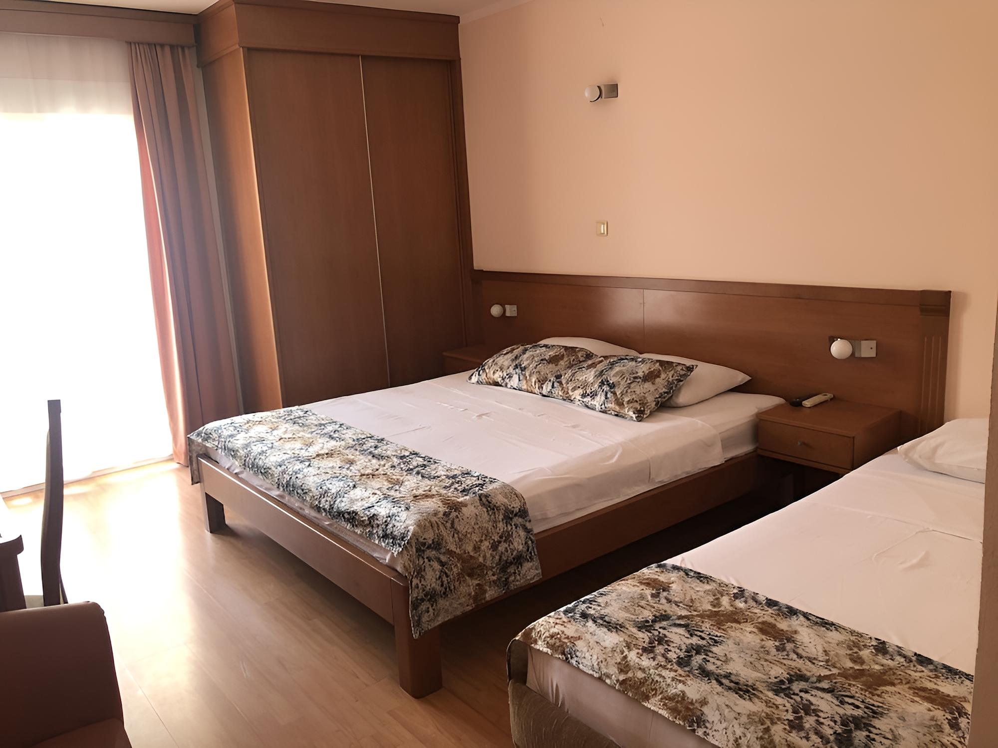 Hotel Mena