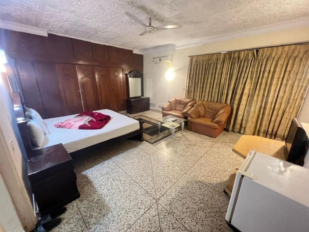 Cosmos Guest House Islamabad view 4