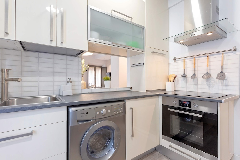 Bright Apartment in Granada Varela