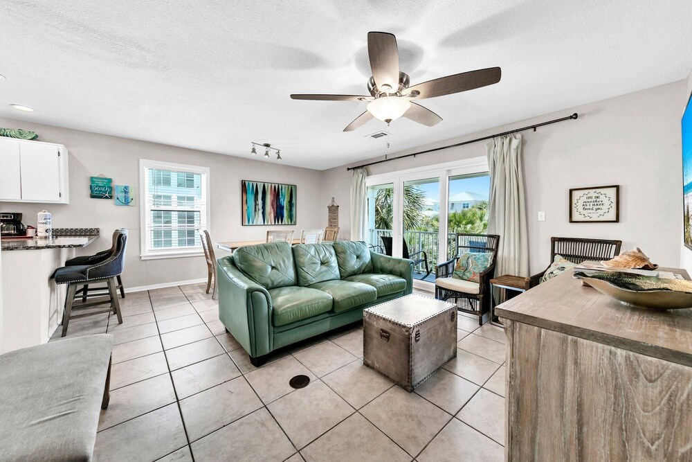 Beachside Villas 823