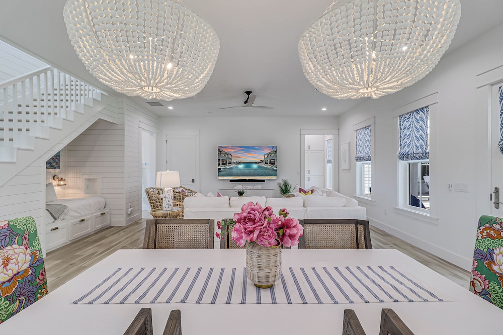 The Coastal Cottage 210esc-b