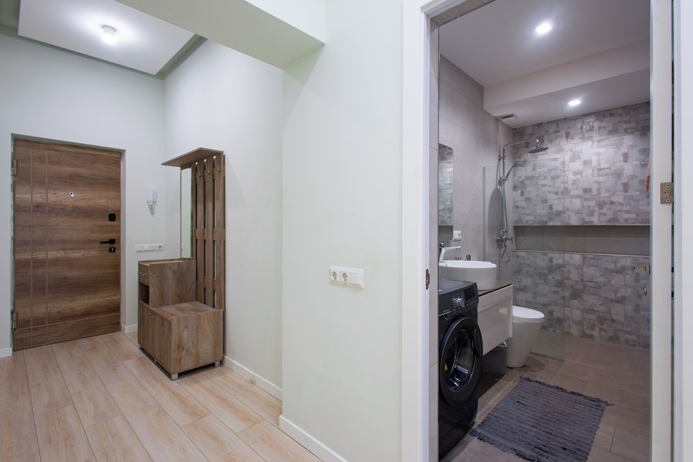 Apartment by Luxe Group PU514