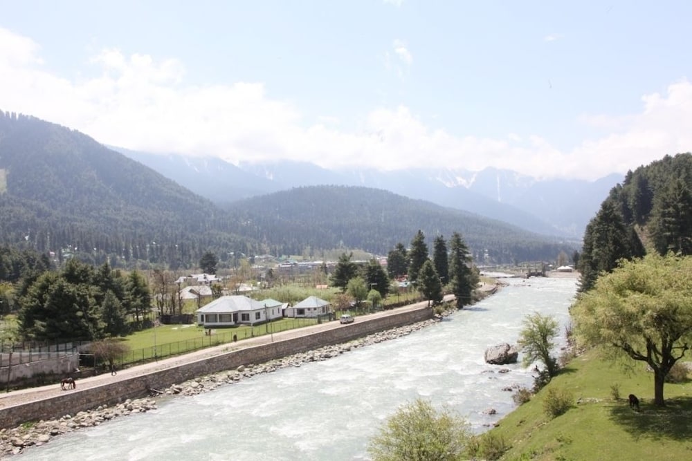 Hotel Heevan Pahalgam