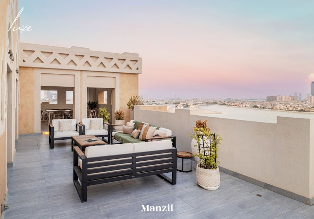 Luxury Sky Villa w Private Pool Sea View in Palm