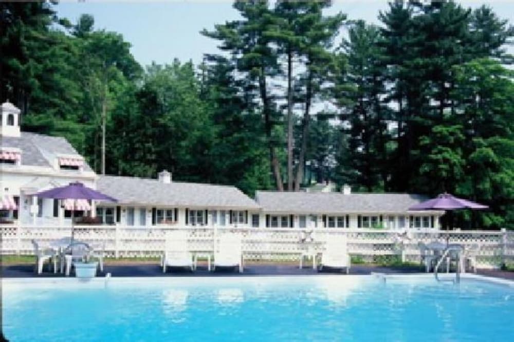 1896 House Country Inn & Motels