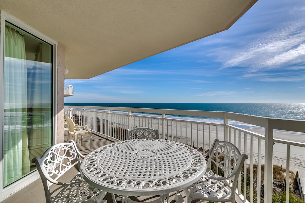 Crescent Shores by Condo-World