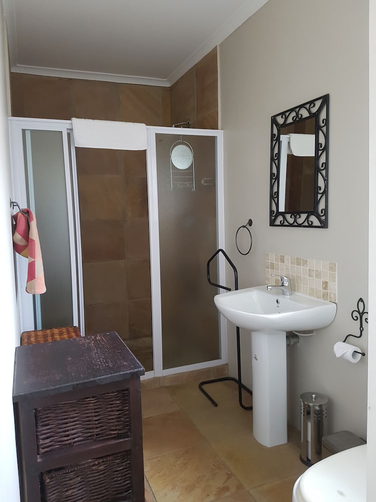 Melkbosch Guesthouse