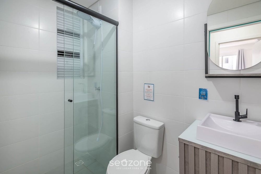 Apart w/ BBC 750 m From the Beach Sfr0411