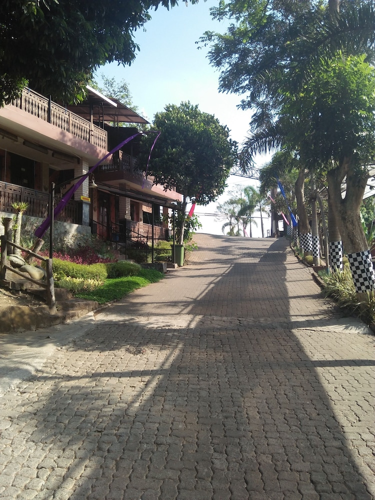 绿谷度假村 Bandungan