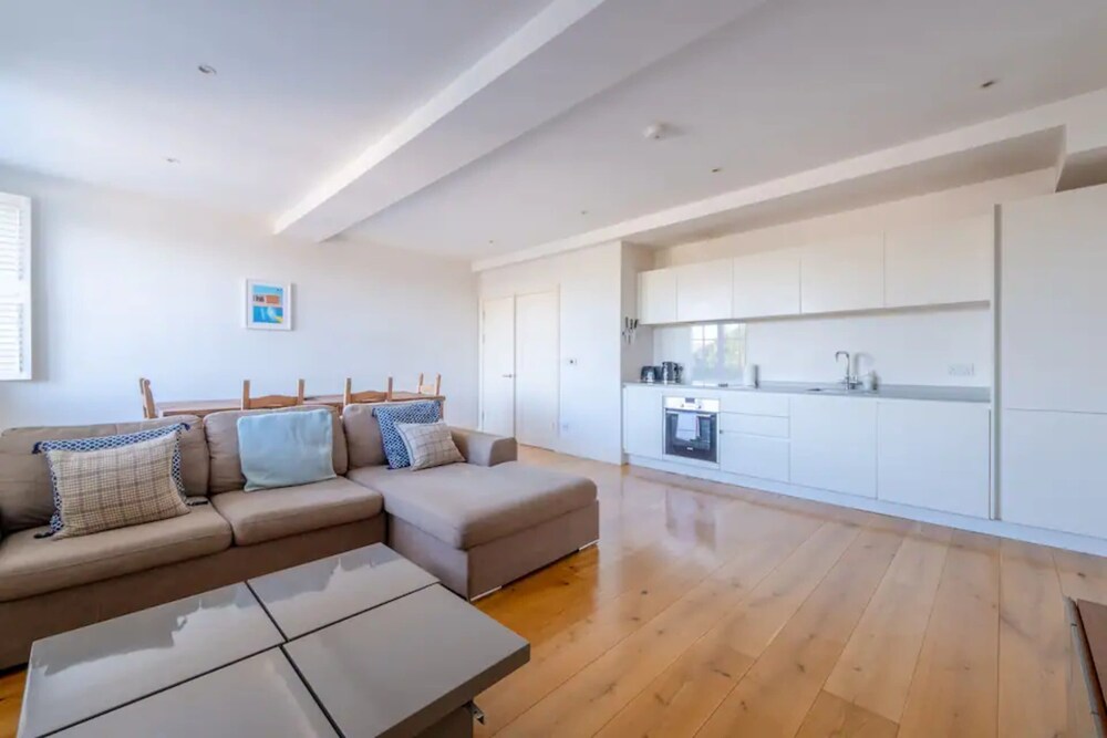 Stylish 1 Bedroom Apartment in Affluent Fulham