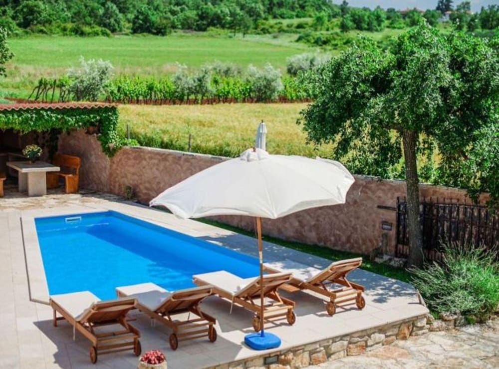 Charming Holiday Home With Garden