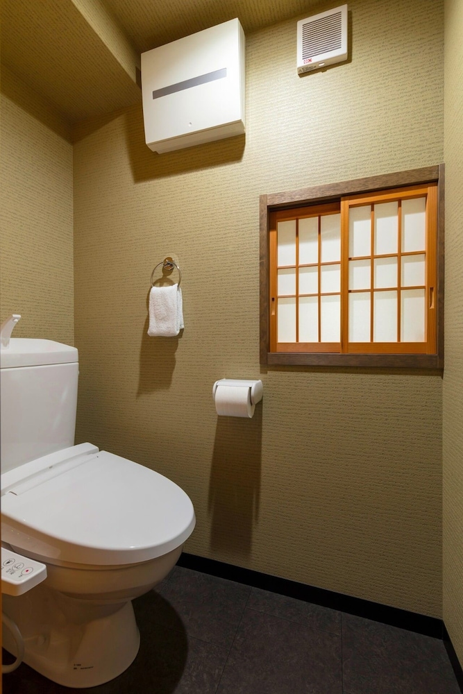 Yoshimigura
