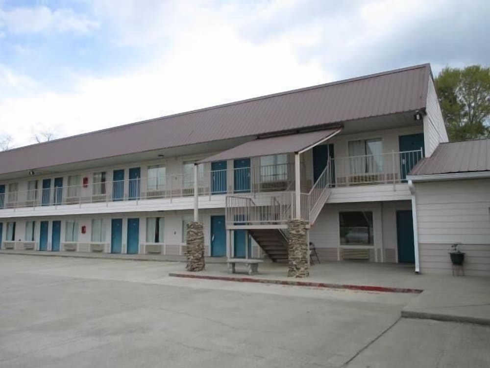 Royal Inn Taylorsville - Property Image 3