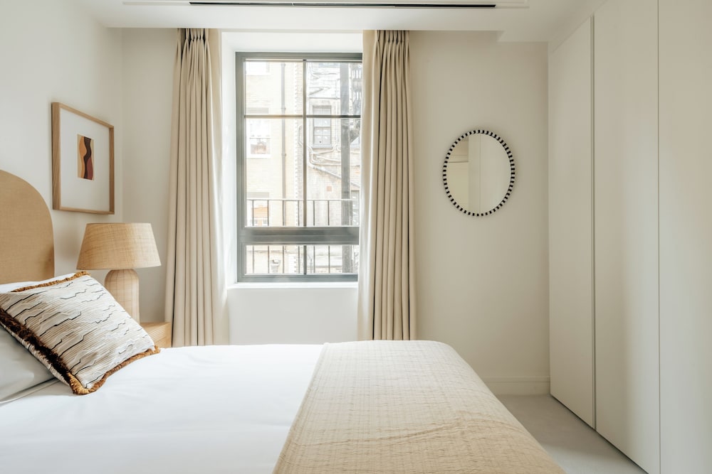 Claridge House by SLO