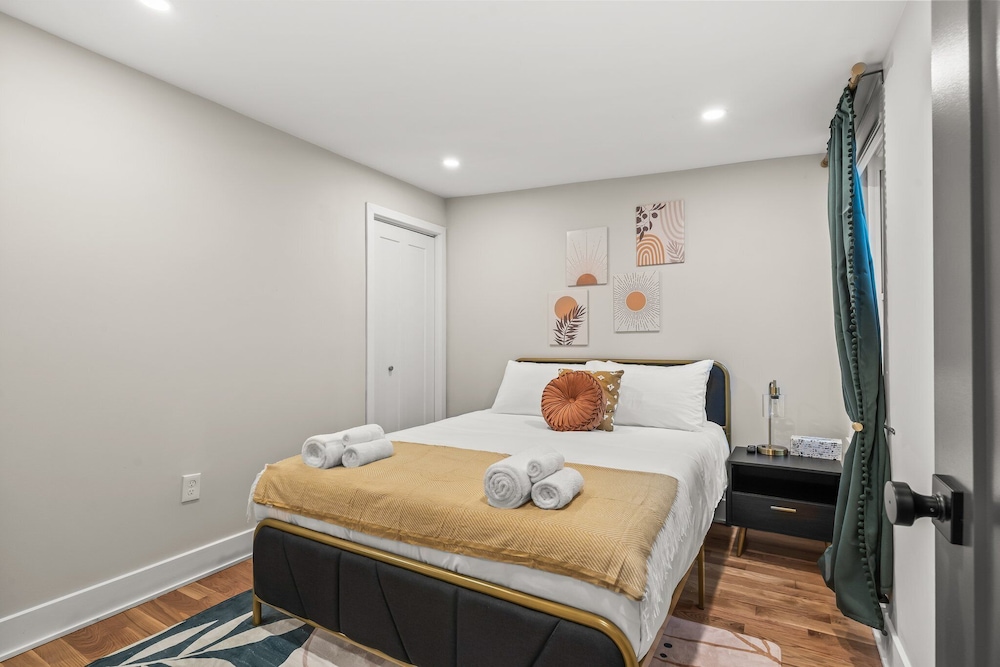 Stylish 3-Bedroom Home in Philly - Property Image 28