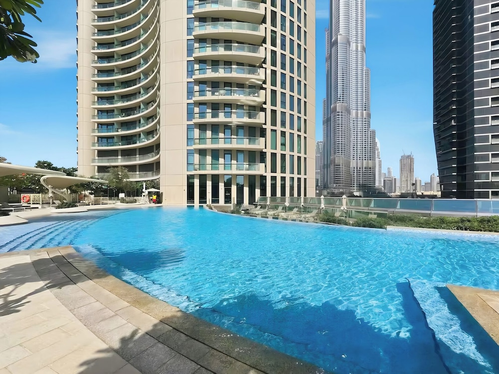 3BR Direct Access to Dubai Mall