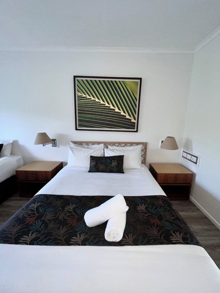 Mission Beach Lodge