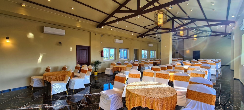 meeting & event spaces