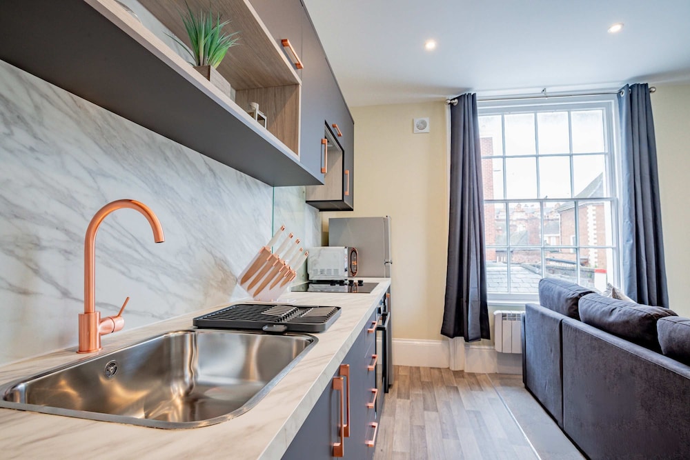 Host Stay Shaw Street Flat