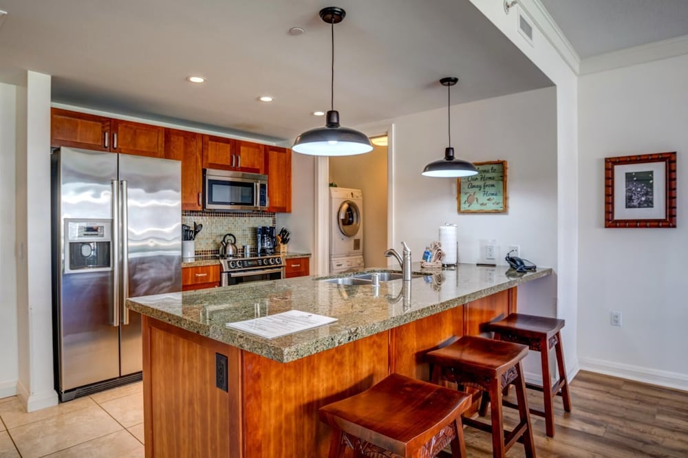 Honua Kai Hokulani 2 Free Rental Cars KBM Resorts Extra-large Corner Suite 2 Units, 4 Bedrooms Ml-1916