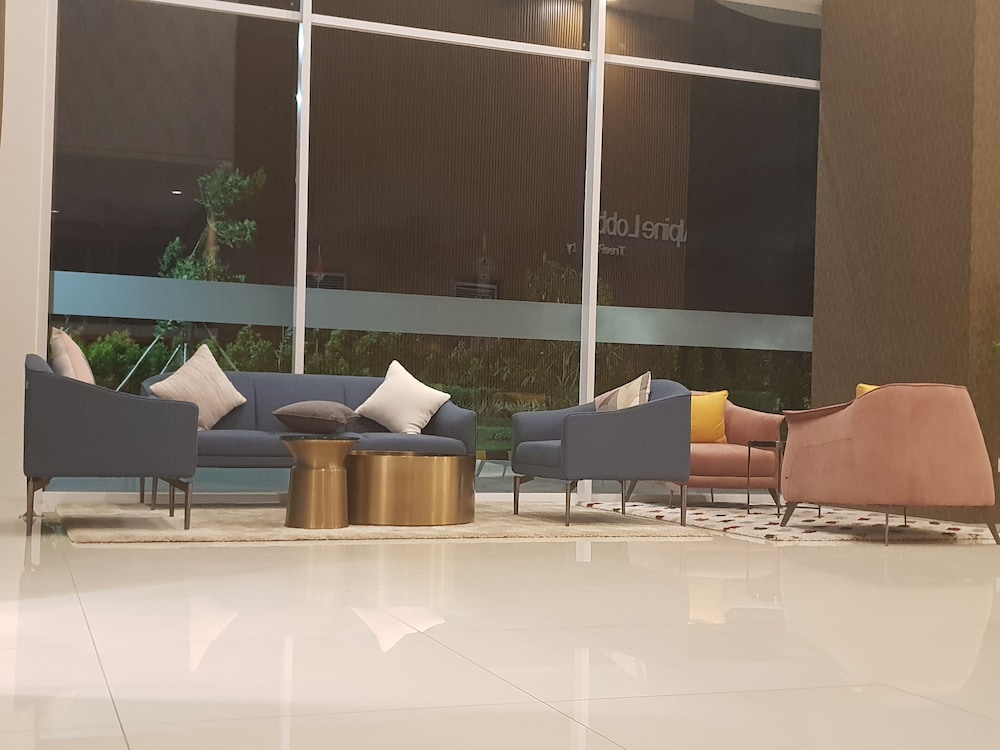 Alpine Room at TreePark City Apartement