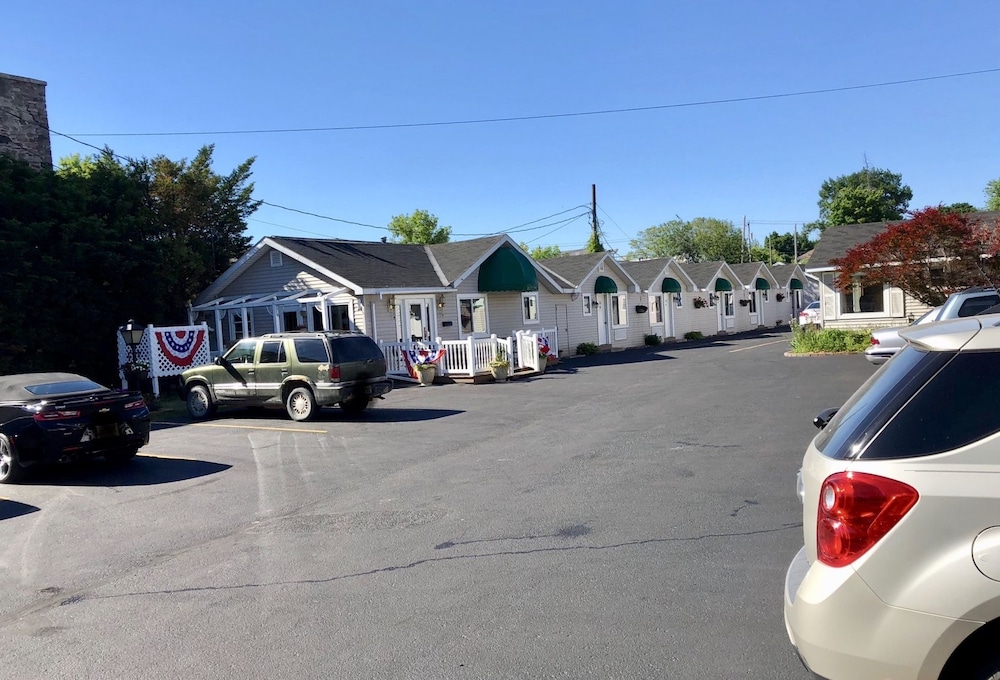 Lockview Motel