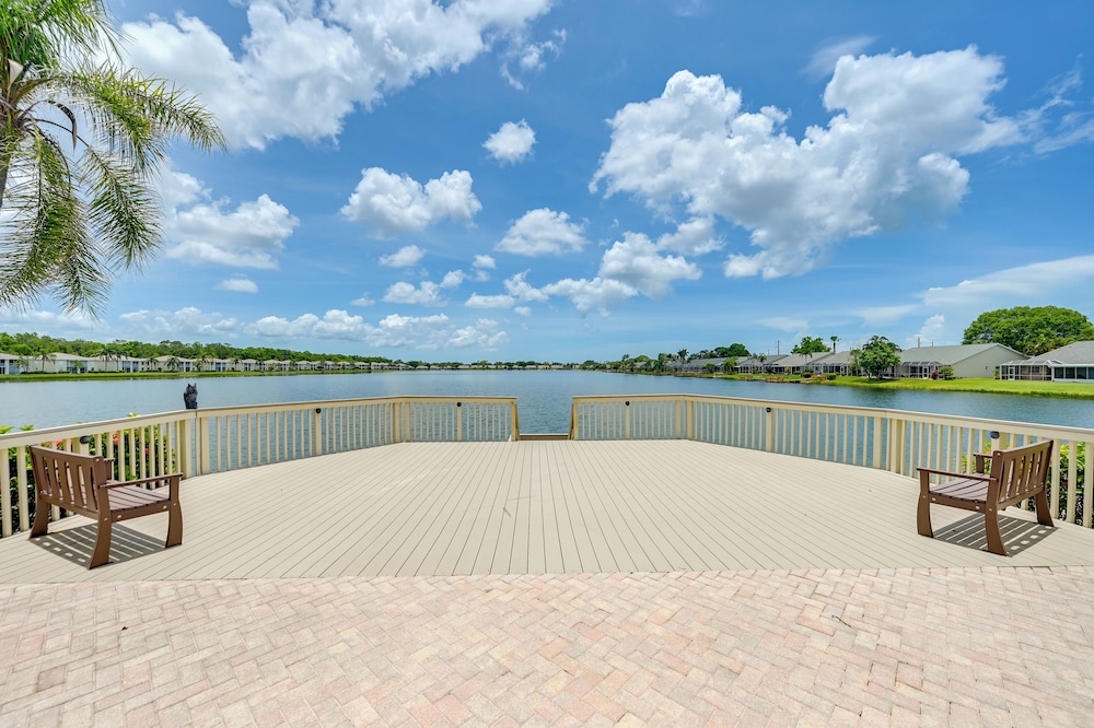 Resort Community Escape: Naples Home 5 Mi to Beach