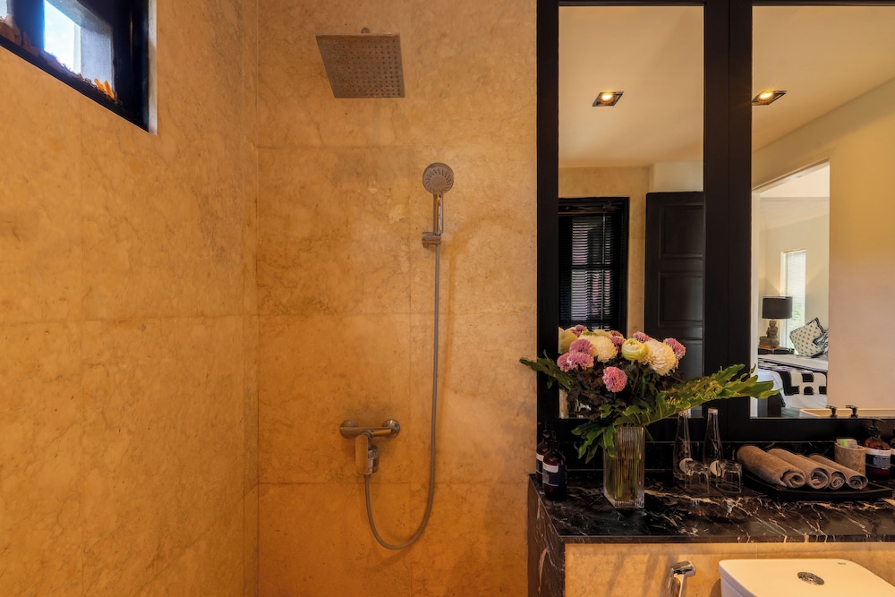 Martini Suites by Betterplace