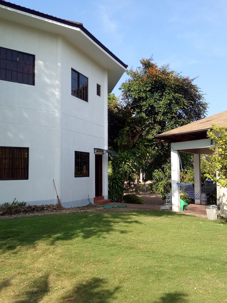 Kiwi's Hidden Resort