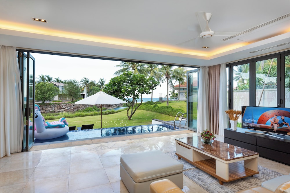 Ocean Luxury Villas Danang