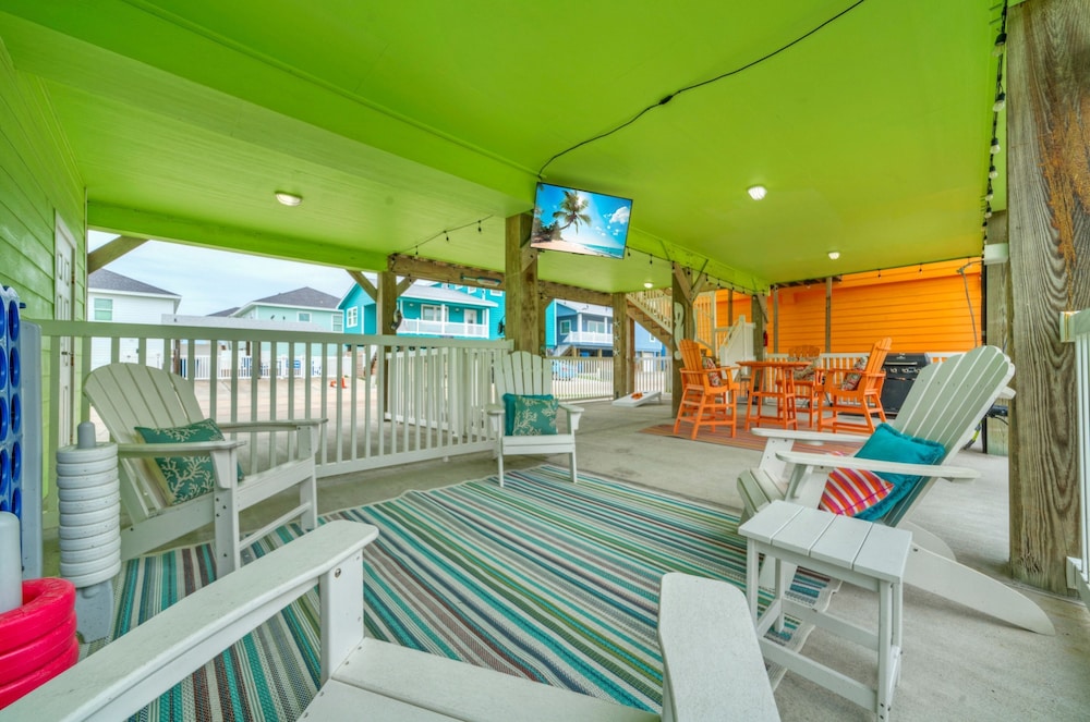 Reel Life Dreams by Avantstay Pool Near Beach