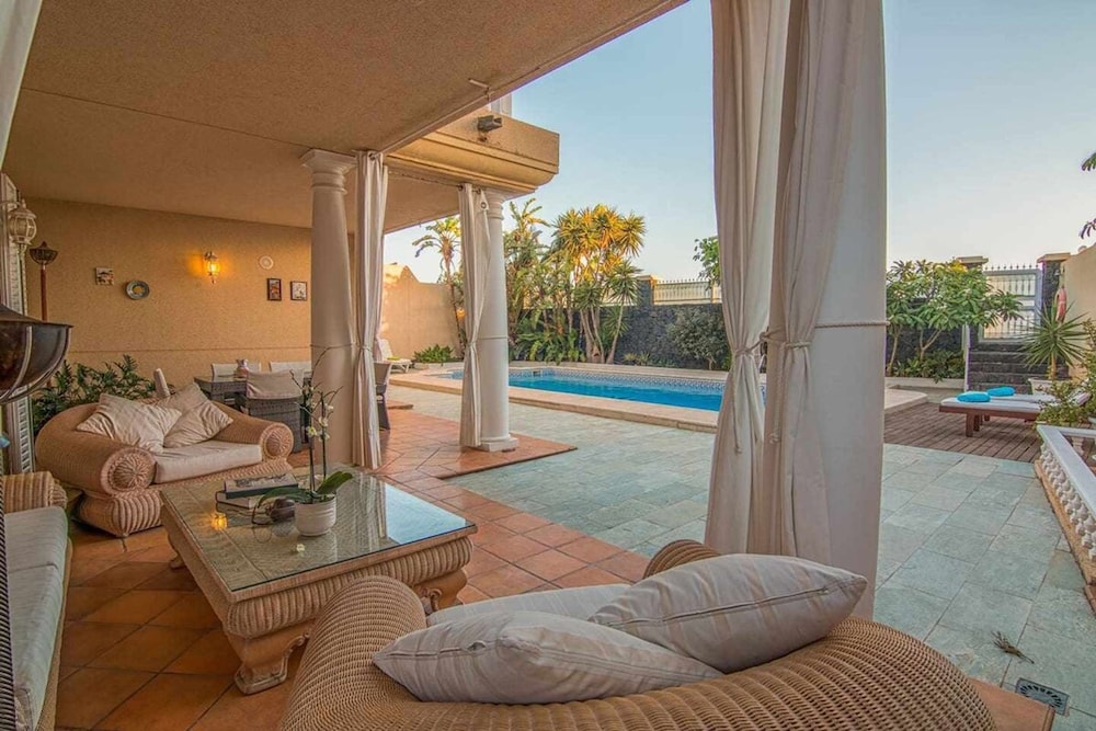 Bayside Concha House Beachfront Oasis With Heated Pool