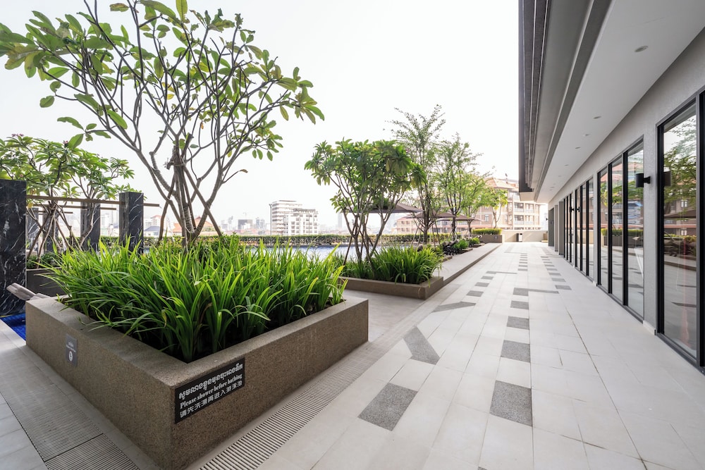 Royal Platinum Condo by Soben Homes