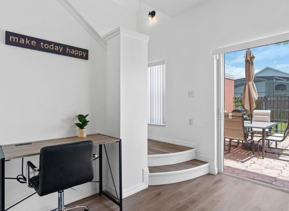 Amazing 3BR 2BA Townhome With Lake View at Terra Verde!
